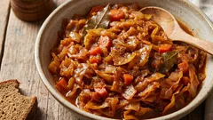 Ako pripraviť naozaj chutnú dusenú kapustu: tipy šéfkuchára